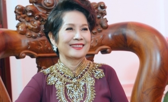 Danh ca Phương Dung: Luôn nghĩ mình là thiếu nữ tuổi 20 mặc áo dài hát nhạc Bolero 