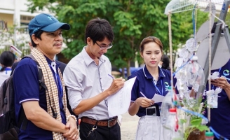 Đạo diễn Hoàng Duẩn chung tay cùng sinh viên Bảo vệ môi trường biển 