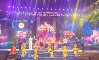 Đạo diễn Lê Hay cùng học trò tham gia Lễ hội 