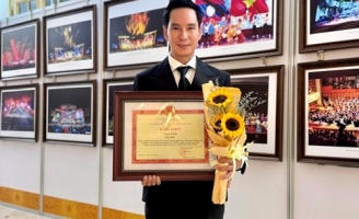 Đạo diễn Lý Hải được tôn vinh vì đóng góp trong lĩnh vực điện ảnh