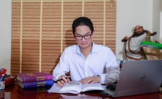 Đầu năm Nhà nghiên cứu Lê Quang Lăng nói chuyện xem tử vi và giải hạn