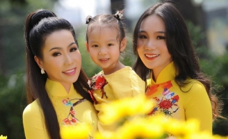 Đầu xuân, ngắm các mỹ nhân 7X trong bộ ảnh mới nhất của nhiếp ảnh gia Thái Nhàn