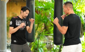  Diễn viên Johnny Trí Nguyễn hiếm hoi xuất hiện trên sóng truyền hình