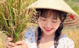 Diệu Kiên-ca sĩ GenZ đam mê quảng bá văn hóa Việt qua bài hát tự sáng tác