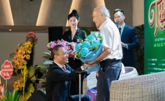 Doanh nhân Lê Long Sơn ra mắt MV “Ơn Thầy” mừng ngày Nhà giáo Việt Nam 20/11