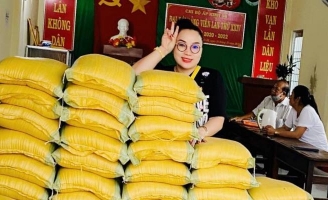 Doanh nhân Thái Anh tích cực làm từ thiện giúp người nghèo