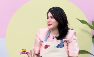 “Độc lạ” mẹ bỉm: Mang thai nghén măng cụt, khoai từ, đi đẻ mặc áo blouse