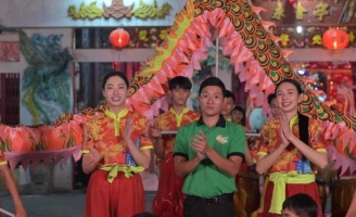  “Đu Đêm” mùa 2 chính thức ra quân tập 1, Hoa hậu Thùy Tiên căng thẳng gặp nghề khó 