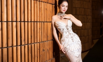 Dương Cẩm Lynh khoe vòng eo 58cm trong váy cưới, dân tình hỏi khi nào lên xe hoa