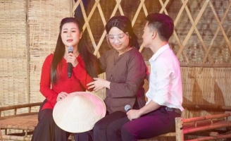 Dương Hồng Loan rưng rưng nước mắt kể về em trai ruột 