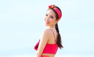 Dương Kim Ánh gợi ý diện áo nơ gợi cảm đi biển