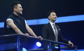 Food blogger Vũ Dino thách thức 50 nhóm người của “Đấu trường siêu việt”