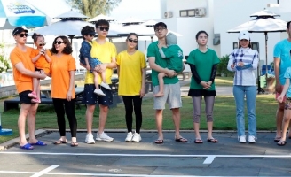 Gia đình Đoan Trang và Thu Trang rủ nhau nghỉ mát ở resort xịn sò 