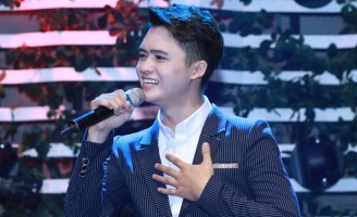Giọng ca đoạt 4 giải Quán quân âm nhạc tung album đầu tay