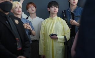 Habin rủ rê thành viên TEMPEST diện áo dài trở lại Việt Nam trước thềm live concert 