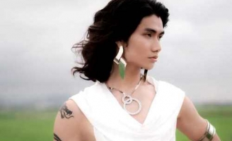 Harry Nista-nhà sáng tạo nội dung thời trang mang vẻ đẹp phi giới tính khó rời mắt