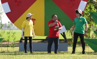 Hát ca khúc tự sáng tác, vợ chồng Linh Tý – Bích Trâm bị Hiếu Hiền chê thậm tệ