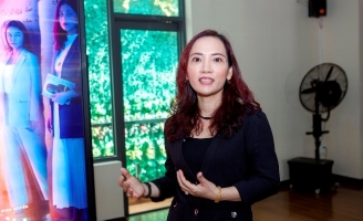 Hé lộ chân dung người phụ nữ đứng sau loạt poster 3D cho các dự án điện ảnh đình đám