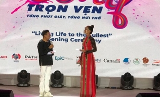 H'Hen Niê đồng hành cùng người sống chung với HIV