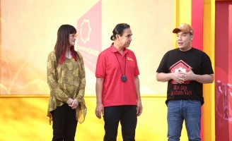 Hiền Mai xúc động, Hamlet Trương cảm phục sự trưởng thành của cô bé mồ côi