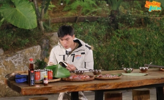 HIEUTHUHAI chia sẻ về độ hướng nội, Ngô Kiến Huy trổ tài nướng thịt “bóng đêm”