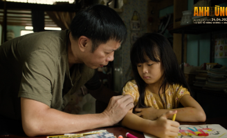 Hình ảnh người cha của Thái Hòa trong Anh Hùng có gì khác biệt trên màn ảnh Việt?