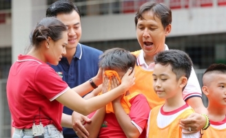 Hồ Bích Trâm căng thẳng với HLV Nguyễn Hồng Sơn vì sắp bị loại 1 “đứa con”