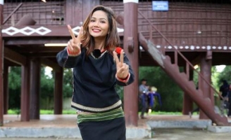 Hoa hậu H’Hen Niê diện trang phục dân tộc đến với 2 ngày 1 đêm  