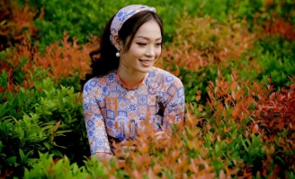 Hoa hậu Huyền Trân đài các, kiêu sa trong Áo dài Việt Hùng