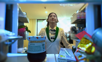 Hoa hậu Lương Thùy Linh “đi xin việc”