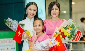 Hoa hậu Nguyễn Như Quỳnh, Trương Phương Nga, Phùng Hiểu Anh lên đường đi chinh chiến quốc tế