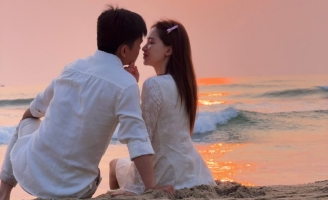 Hòa Minzy khoe hạnh phúc ngọt lịm bên Đại úy Thăng Văn Cương