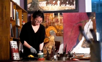 Họa sĩ Mai Thị Kim Uyên và triển lãm cá nhân  “Những vì sao trong đêm”