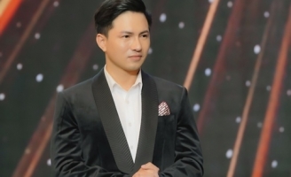 Hoàng Vĩnh đốn tim fan nữ với vẻ ngoài lịch lãm đầy nam tính tại  Én Vàng 2023