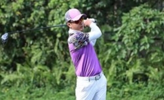 Hồng Đăng khoe clip chơi gofl cùng dòng trạng thái: 'Sinh ra không phải để chết'