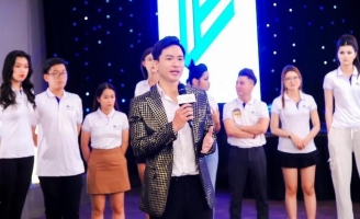 Host Hoàng Vĩnh đã gây được chú ý ngay tập 1 vừa phát sóng của Đẹp Từng Milimet 