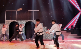 “Hotboy võ thuật” Hứa Huy khiến Kiều Oanh, Thanh Hằng tự hào