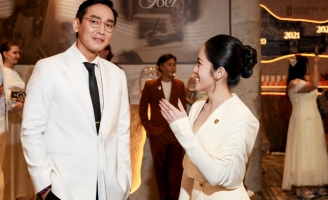 Hứa Vĩ Văn gây “bão” trên thảm đỏ, tự hào chia sẻ về hương thơm và tinh thần thương hiệu Việt