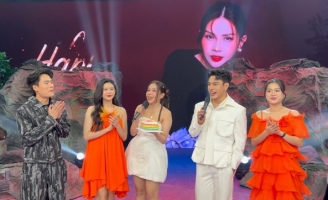 Khả Như hào hứng đón tuổi mới tại trường quay Đấu Trường Âm Nhạc 2024