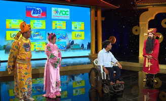 Khâm phục nghị lực vượt khó của người thợ điện cơ khuyết tật