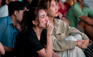 Khán giả xúc động, rơi nước mắt vì tình cảm cha con, bạn bè trong phim Lý Hải