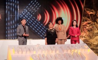 Khoảnh Khắc Cuộc Đời: Lắng nghe tâm sự của cô gái đầy nghị lực - Huỳnh Tiên