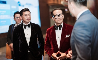 Không gian xa xỉ và dàn khách VIP tại tiệc mừng của NTK Quách Thái Công
