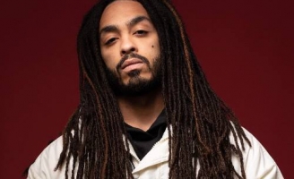 Kiểu tóc đặc biệt khiến “quái vật” làng nhảy Alex The Cage có sự nghiệp rực rỡ 