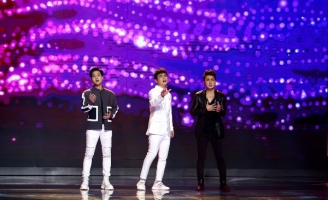 Lâm Vũ, Lâm Hùng, Quách Tuấn Du nghẹn ngào tái hợp sau nhiều năm, tưởng nhớ một người ra đi