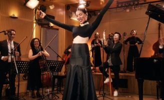 Lệ Quyên tuyên bố không bao giờ nói câu “từ giã sân khấu”