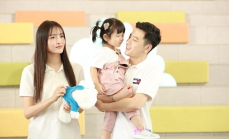 Lộ diện gia đình đầu tiên tham gia Thử Thách Lớn Khôn mùa 2