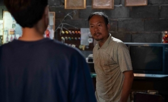 Long Đẹp Trai lấy nước mắt khán giả với vai ông bố trong Lật Mặt 8 của Lý Hải