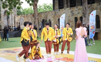 Lớp Học Hoàn Mỹ: Nữ ca sĩ Hàn Quốc ngượng đỏ mặt khi Cody (Uni5) liên tục thả thính