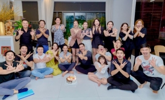 Lý Hải mừng sinh nhật cùng dàn diễn viên Lật Mặt 6